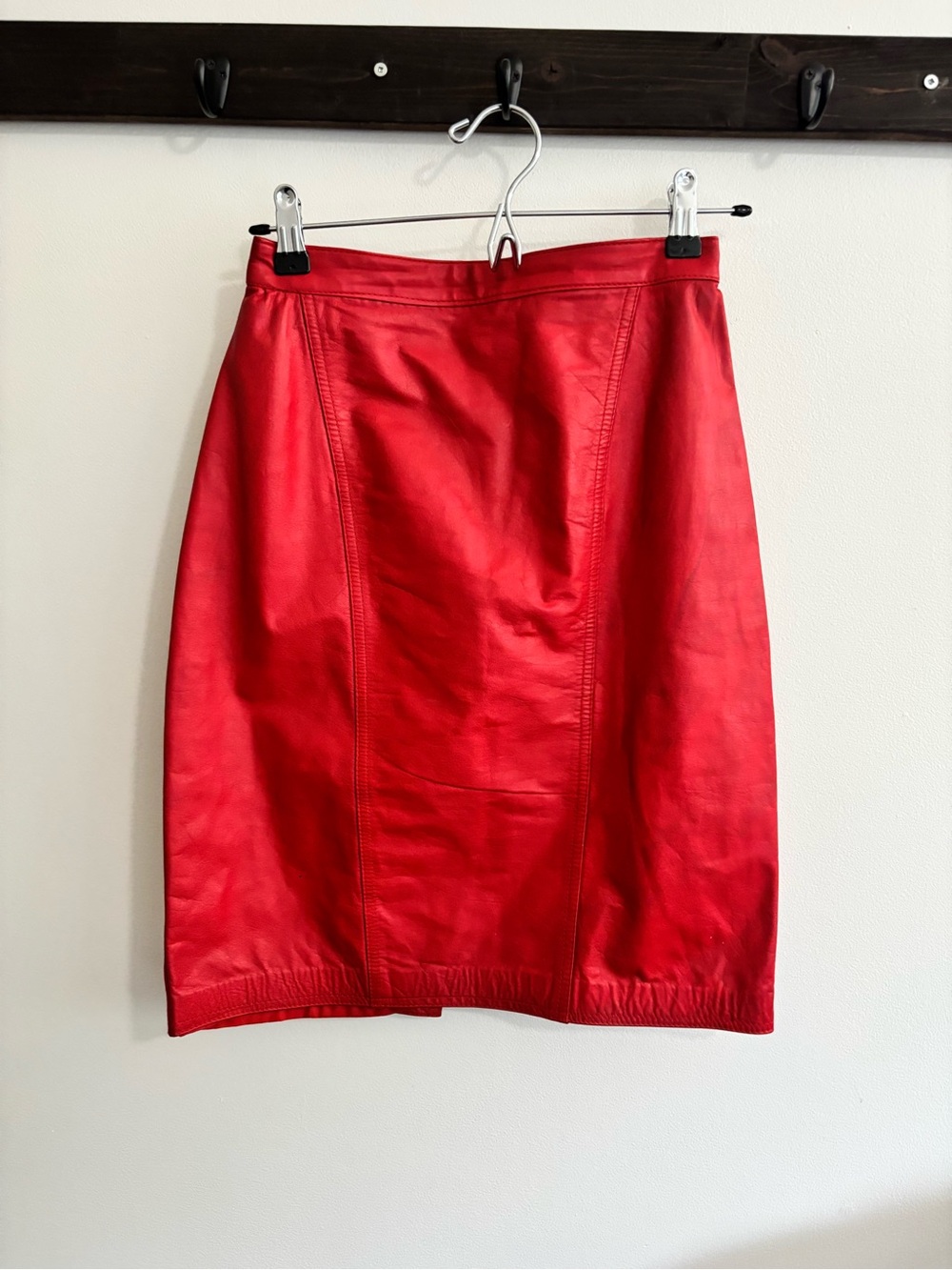 Vintage Genuine leather Red Structured Pencil Skirt- Size 7/8